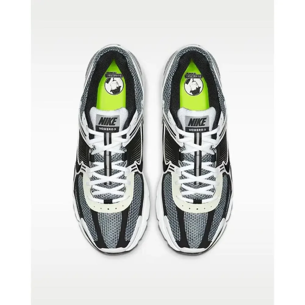 NIKE Men's Zoom Vomero 5 SE SP Shoes Size 10 In Dark Grey/White/Sail/Black